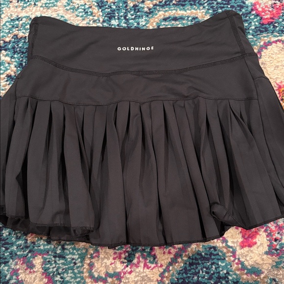 GOLD HINGE SKIRT • SIZE MEDIUM • GREAT CONDITION • MAKE OFFERS - Picture 4 of 4